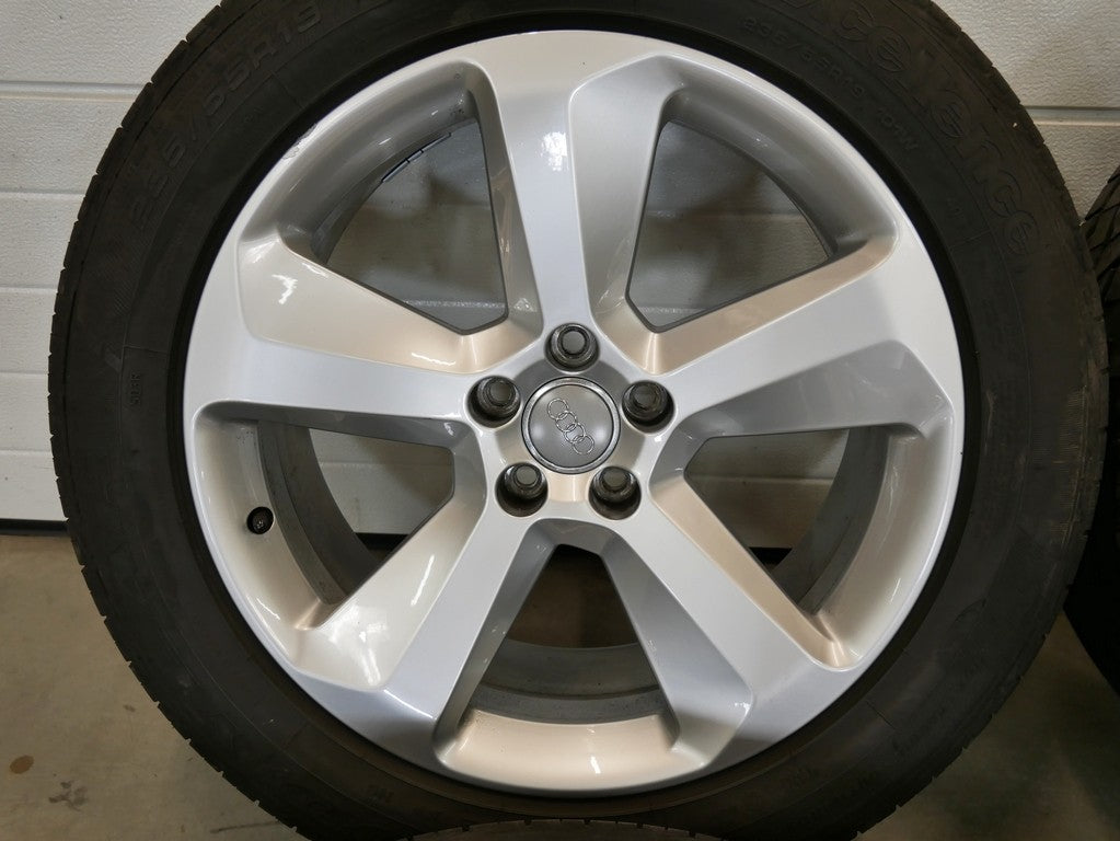 Koła letnie felgi 19' 8R0601025BE 235/55R19 AUDI Q5