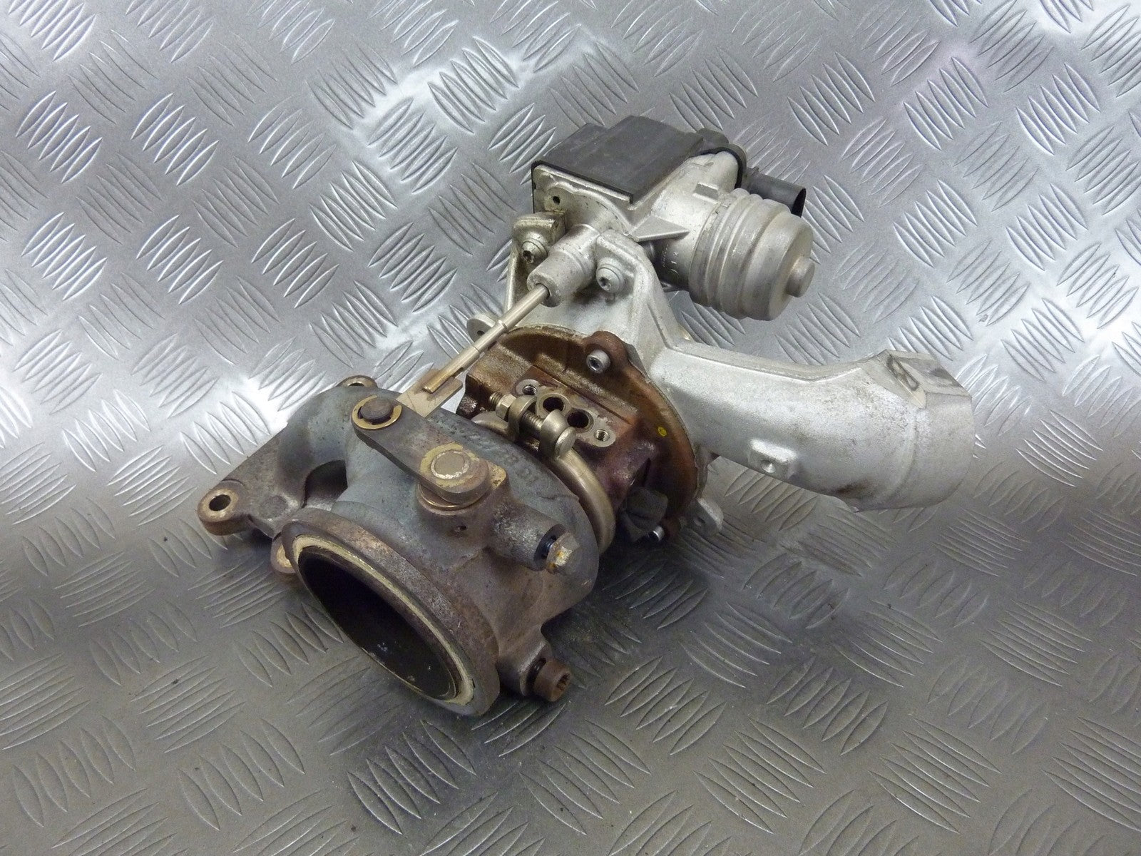 Turbosprężarka 04E145704C GOLF VII 1.4 TSI CPTA
