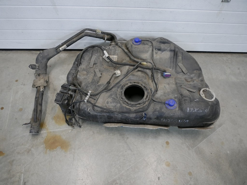 Zbiornik bak paliwa 13247189 OPEL INSIGNIA 2.0