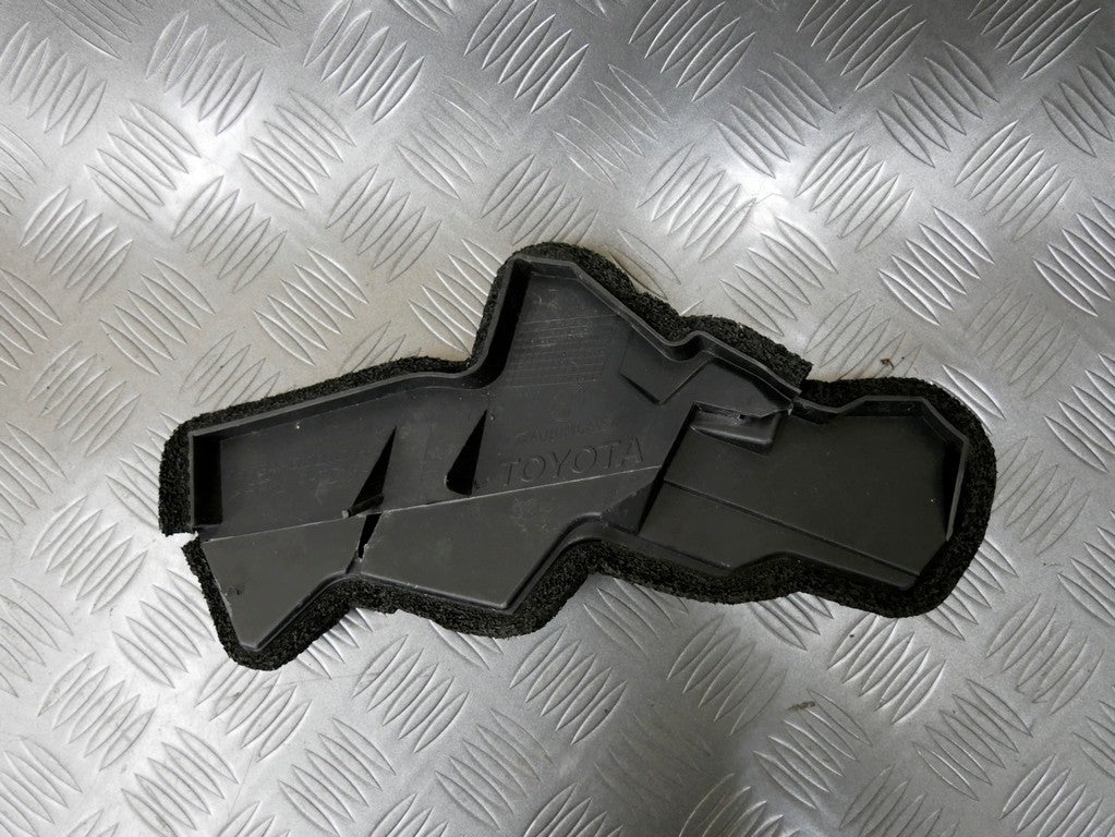 Osłona podszybia 55734-02010 TOYOTA AURIS I