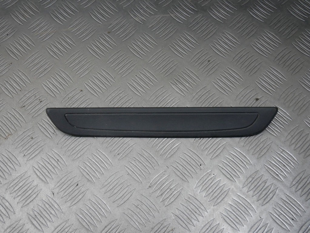 Listwa progowa tył prawa 67915-02040 AURIS I