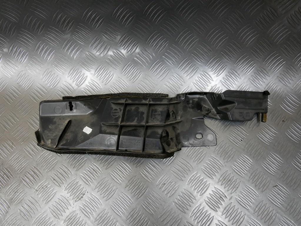 Osłona błotnika lewa 53826-02020 TOYOTA AURIS I