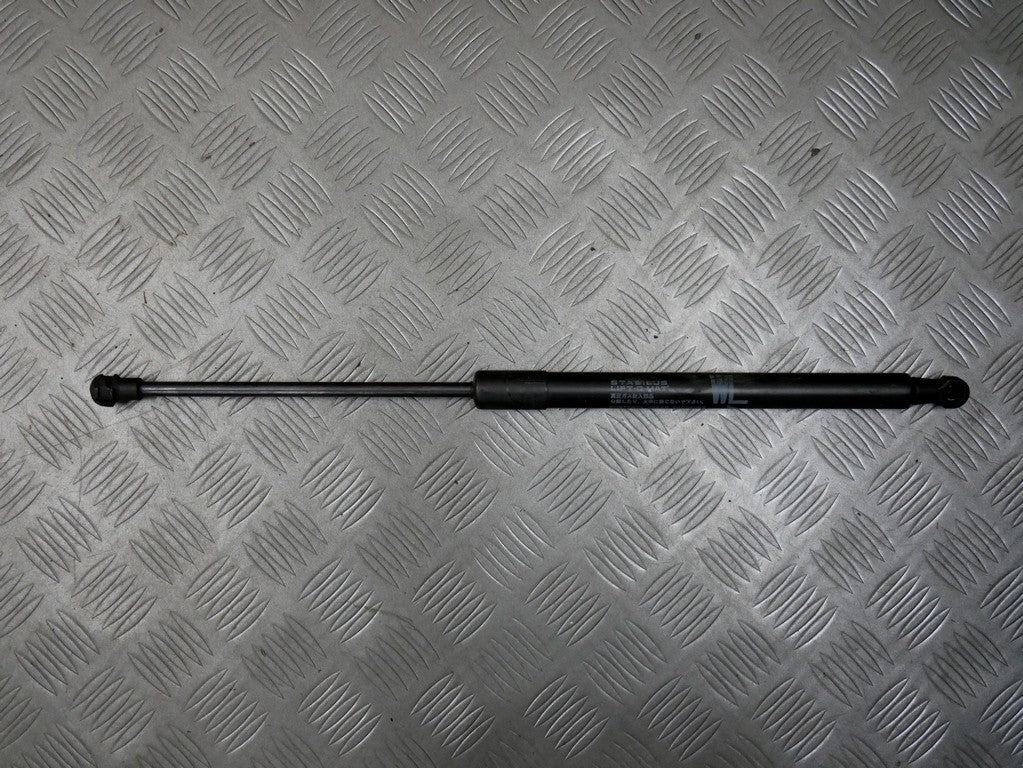 Siłownik klapy 68960-05080 TOYOTA AVENSIS T27