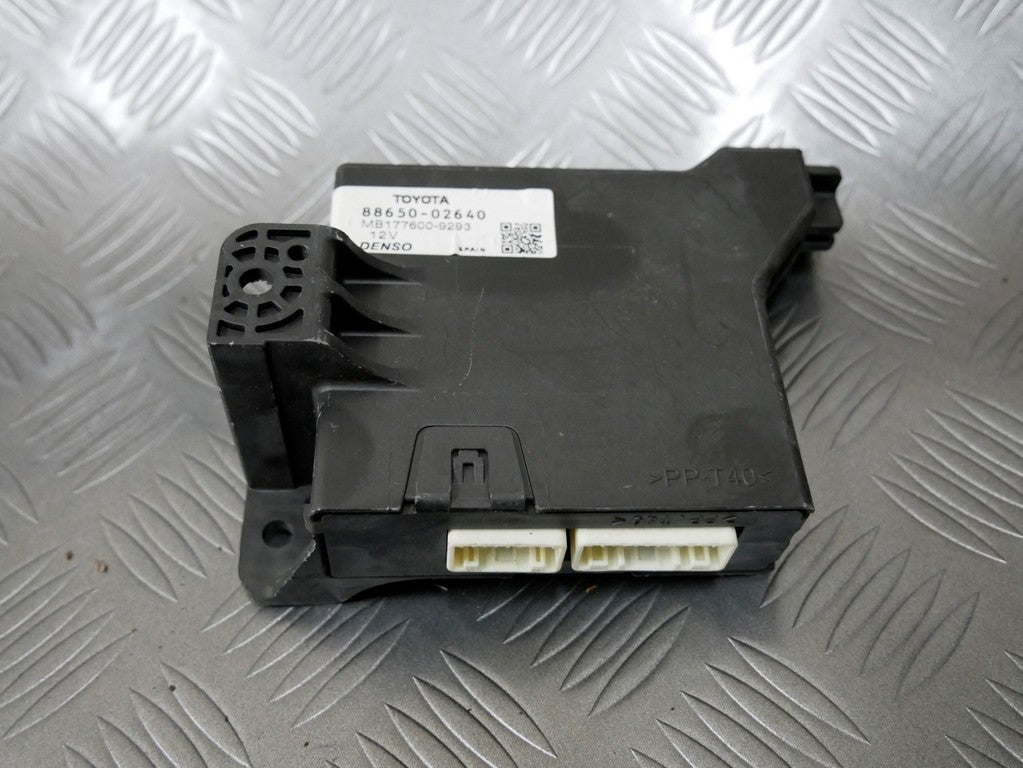 Moduł sterownik klimatyzacji 88650-02640 AURIS I