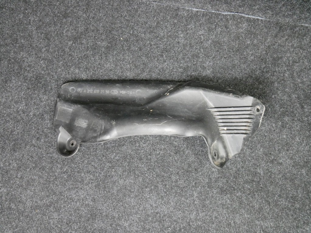 Osłona podwozia tył prawa A2126192138 MERCEDES W212