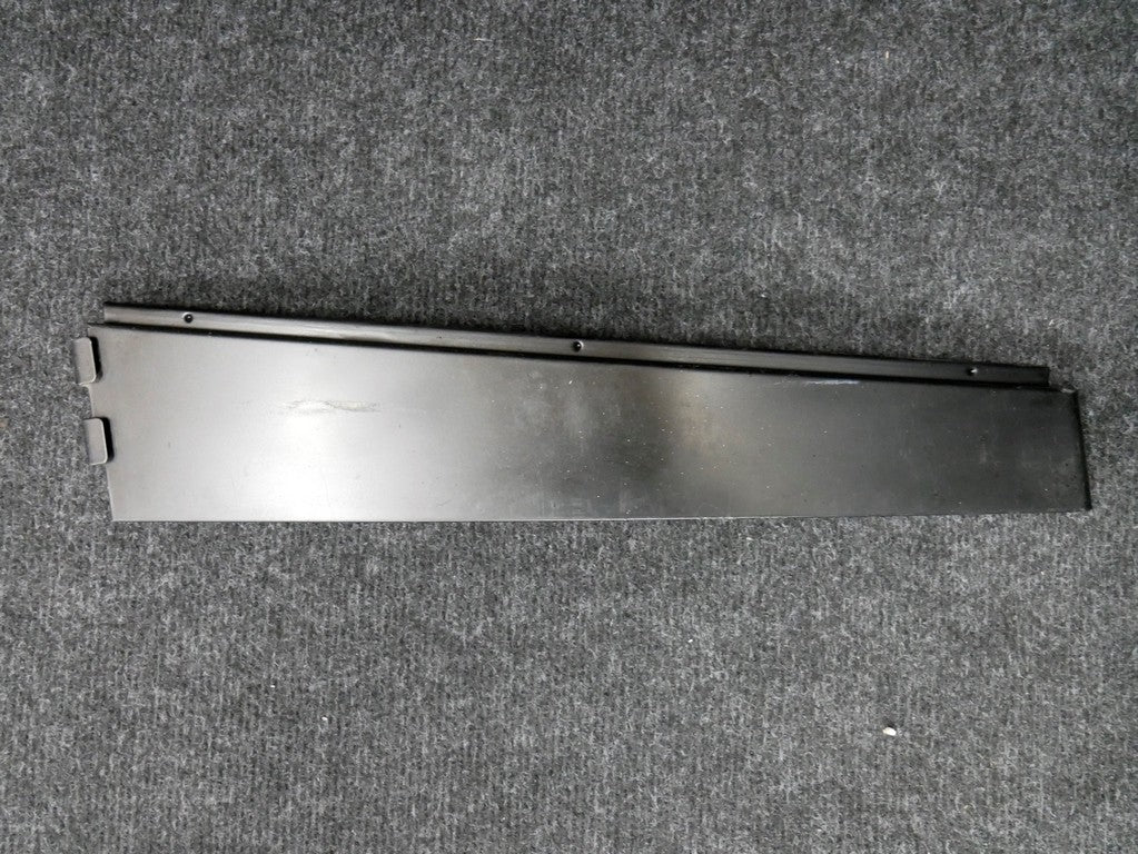 Osłona blenda drzwi tył lewa 3C0839901 PASSAT B6