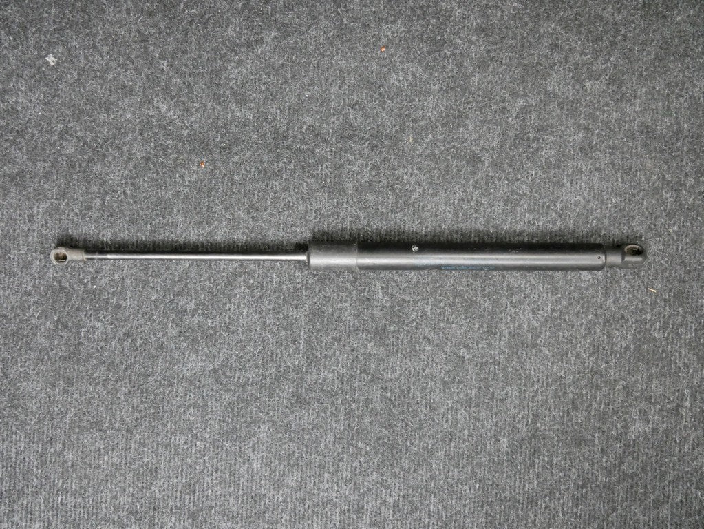 Siłownik tylnej klapy 1K6827550D VW GOLF V