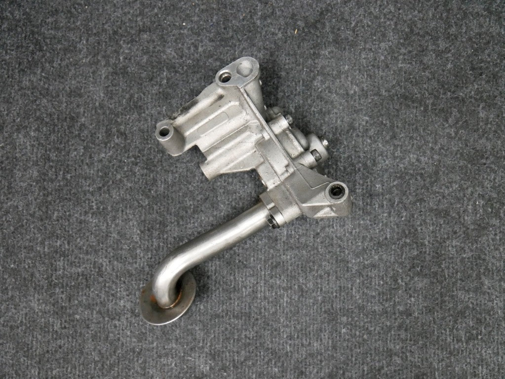 Pompa oleju 06A115105B VW POLO 9N 1.9 SDI