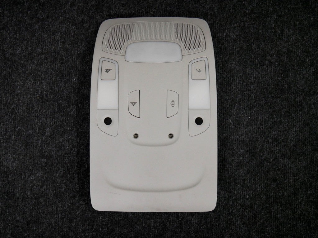 Lampka podsufitki przód 4G0947135 AUDI A7 4G8