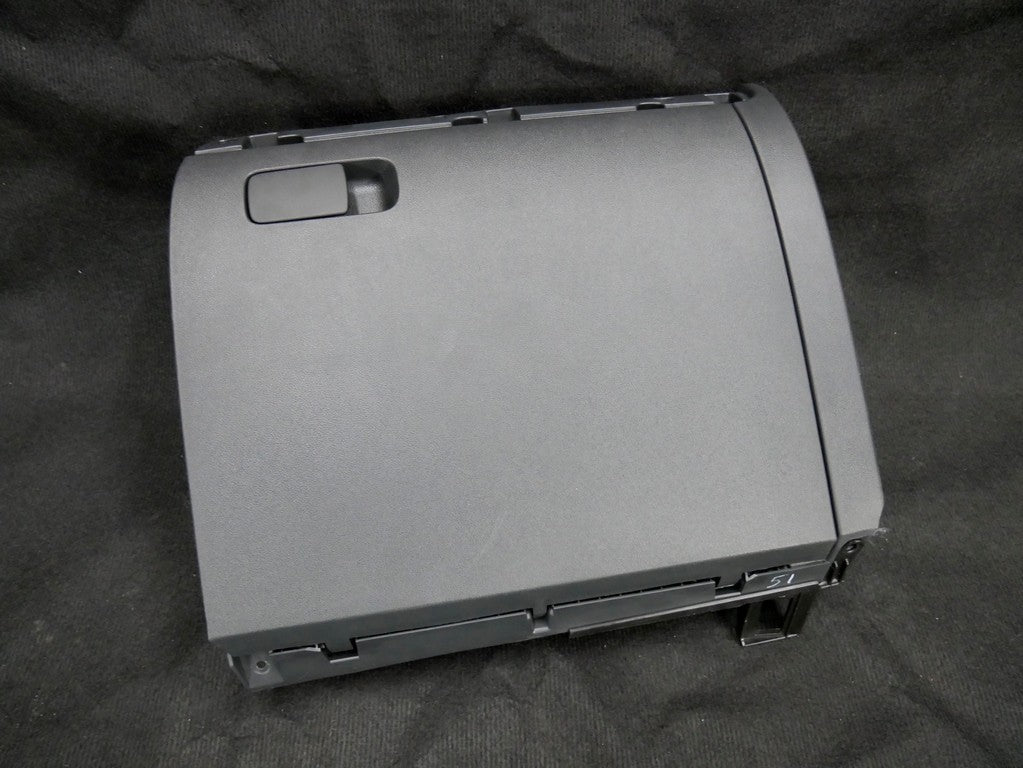 Schowek pasażera 5C7857097AB VW JETTA VI