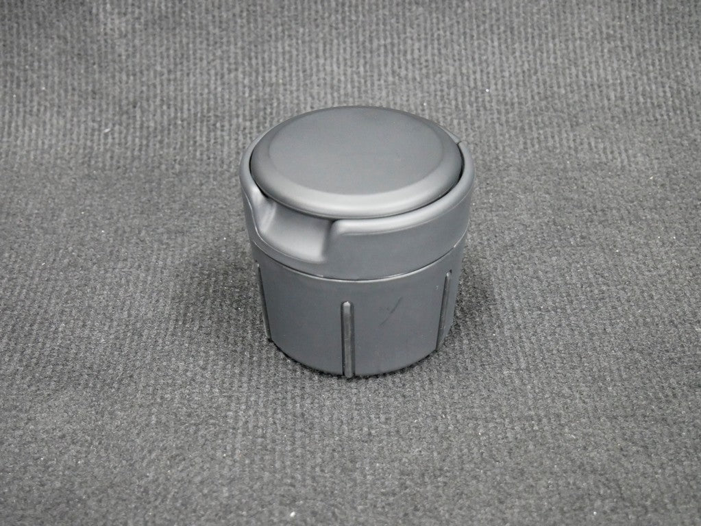 Kubek popielniczka 5N0857961 VW JETTA VI