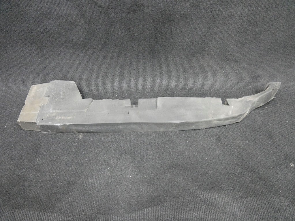 Pianka błotnika lewa 5C6864235B VW JETTA VI