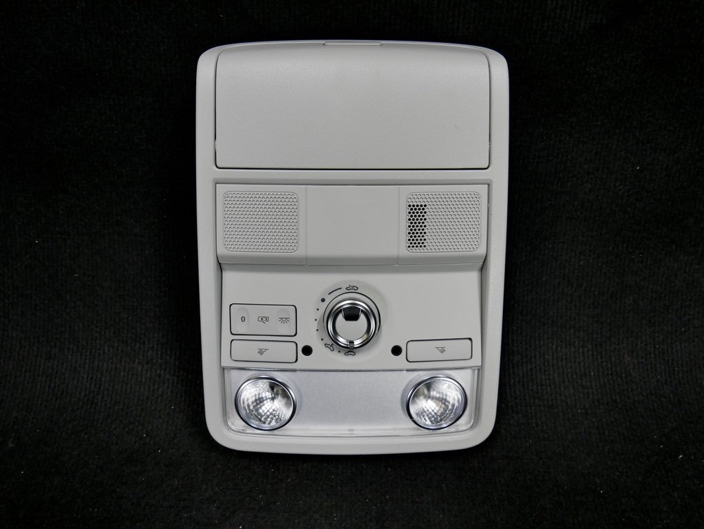 Lampa kabinowa przód szyberdach VW JETTA 5C
