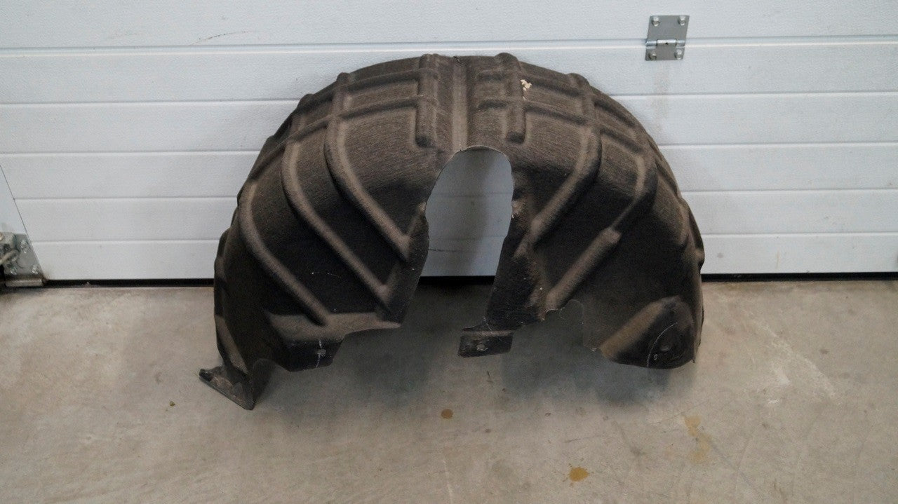 Nadkole tył tylne lewe 5C6810971D JETTA 5C