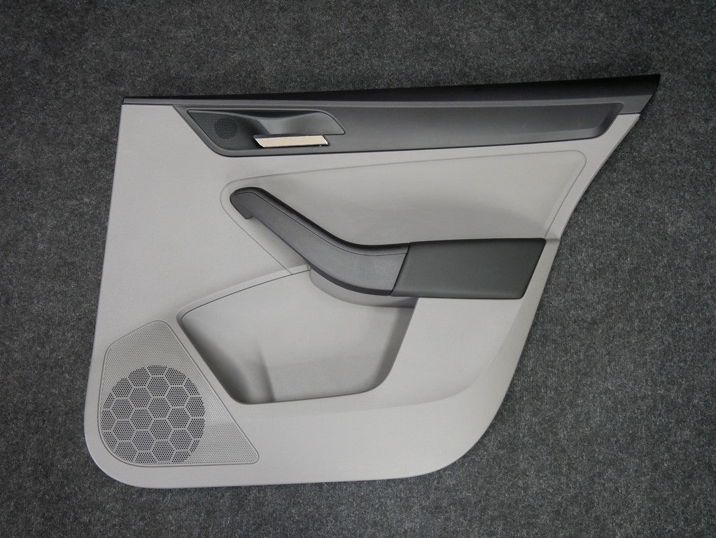 Boczek drzwi tył prawy 5JH867212 SEAT TOLEDO