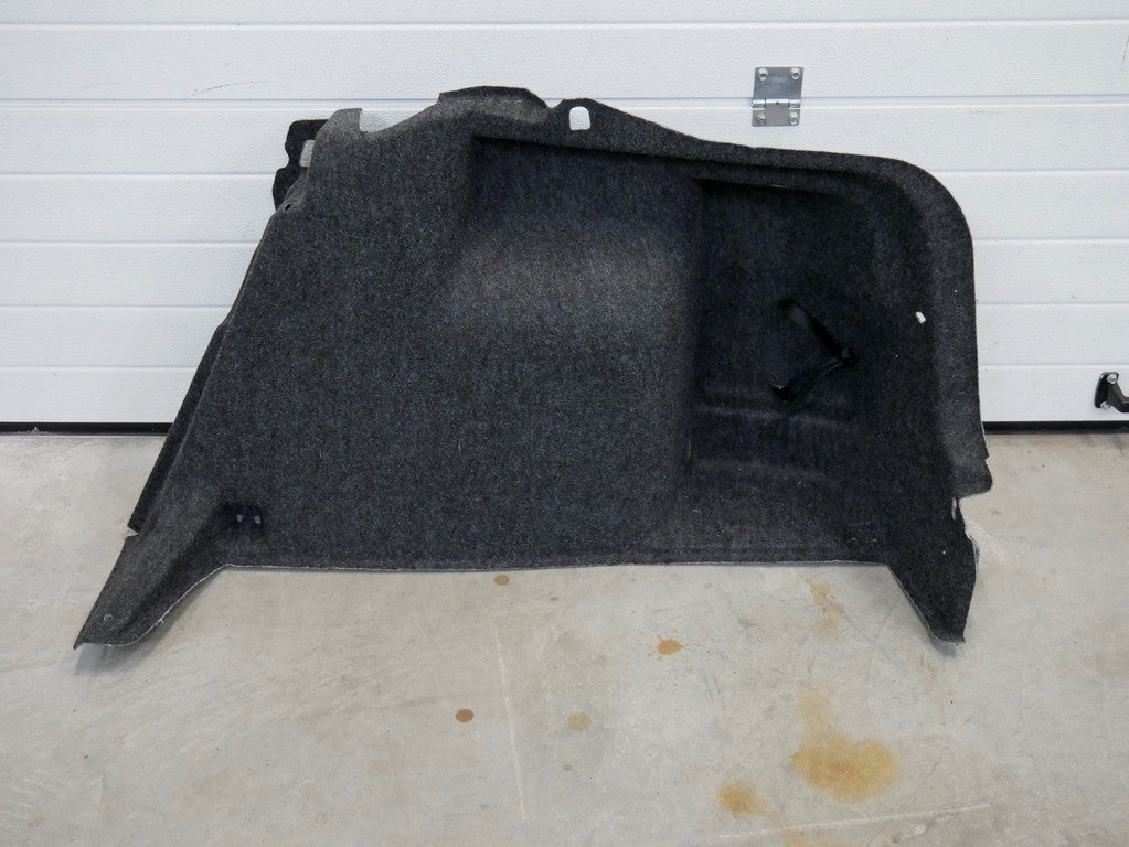 Boczek bagażnika prawy 5JA867428B SEAT TOLEDO