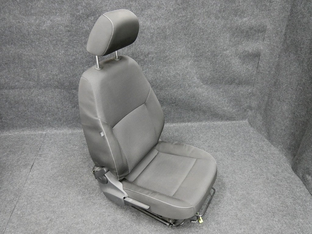 Fotel przód prawy pasażera SKODA RAPID TOLEDO