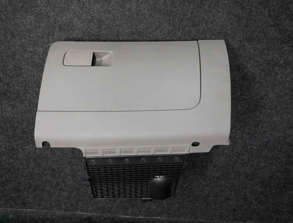 Schowek pasażera szary 5JB857097 SEAT TOLEDO IV
