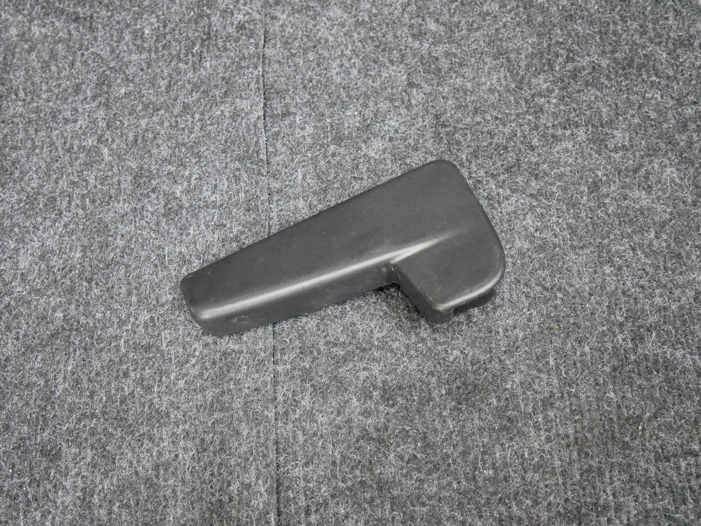 Rączka otwierania maski 6R1623533 SKODA RAPID