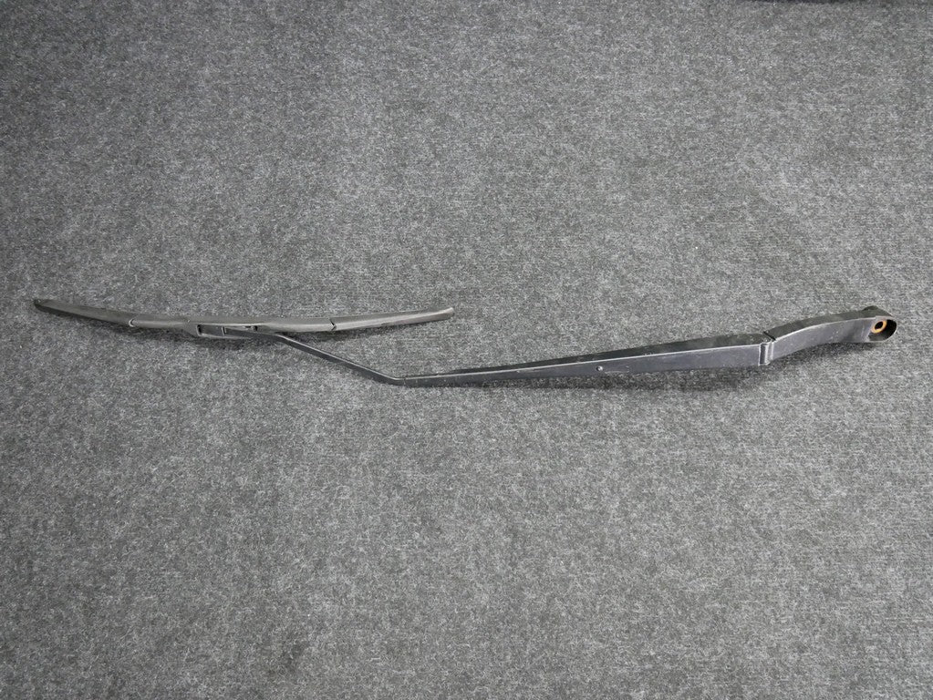 Ramię wycieraczka prawa 13227399 OPEL INSIGNIA