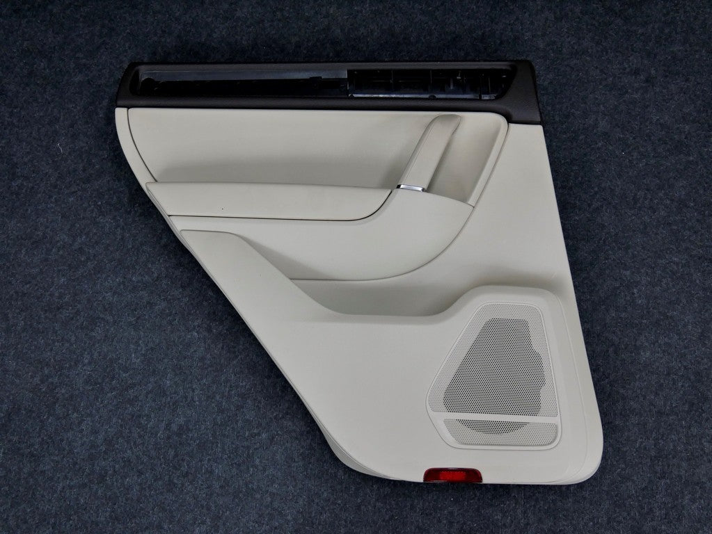 Boczek drzwi tył lewy beż beżowy TOUAREG 7P