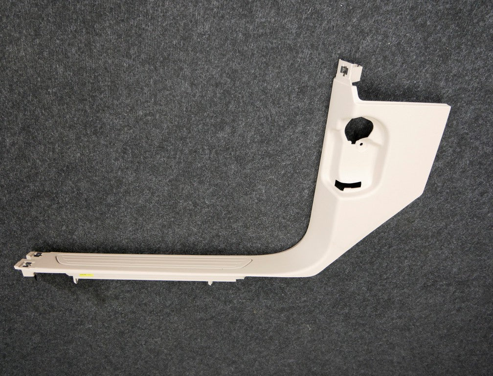 Osłona progu przód lewa 7P0863483D TOUAREG 7P