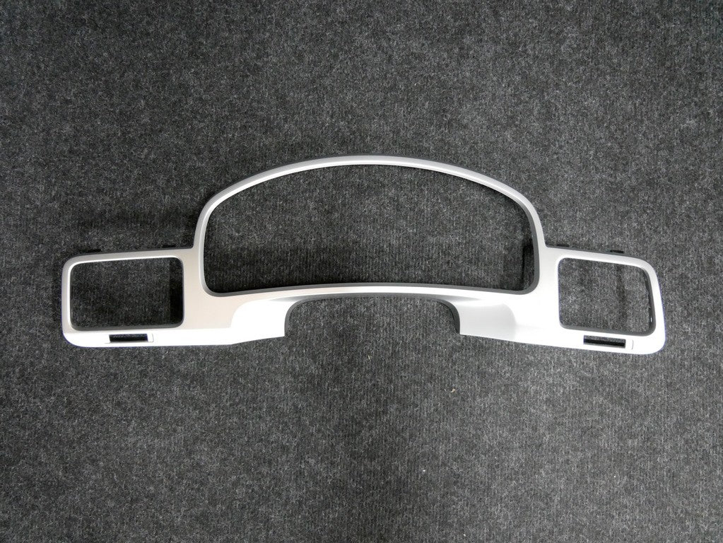 Ramka licznika 7P1857189B VW TOUAREG 7P