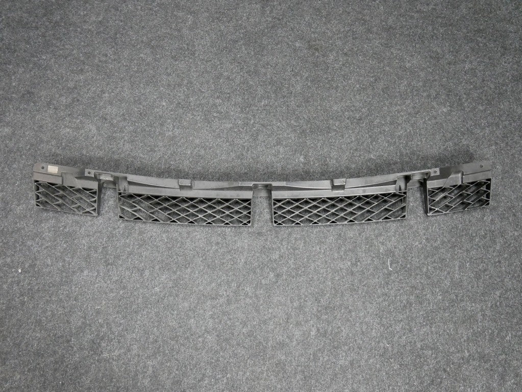 Ślizg zderzaka tył 7P6807863A TOUAREG 7P