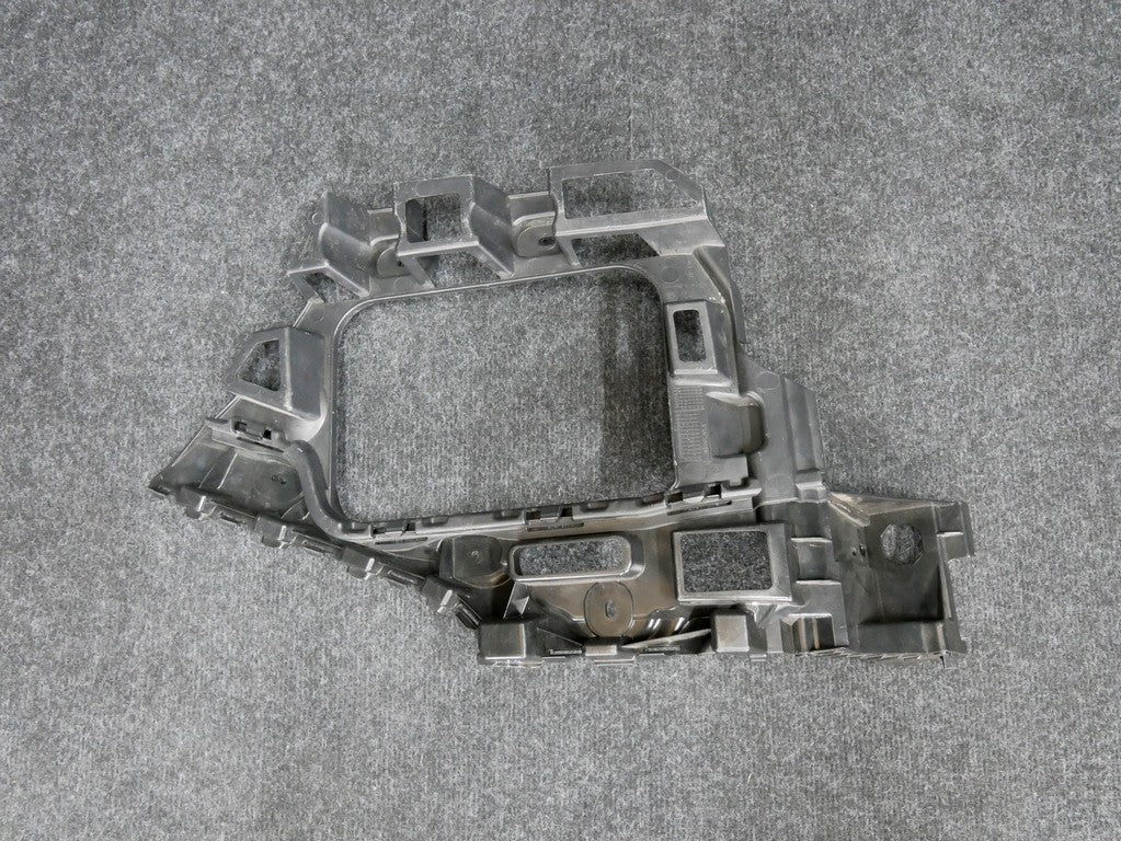 Ślizg zderzaka tył prawy 7P6807394 TOUAREG 7P