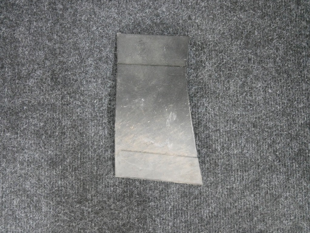 Nakładka listwy przód lewa 7P6854731B TOUAREG 7P