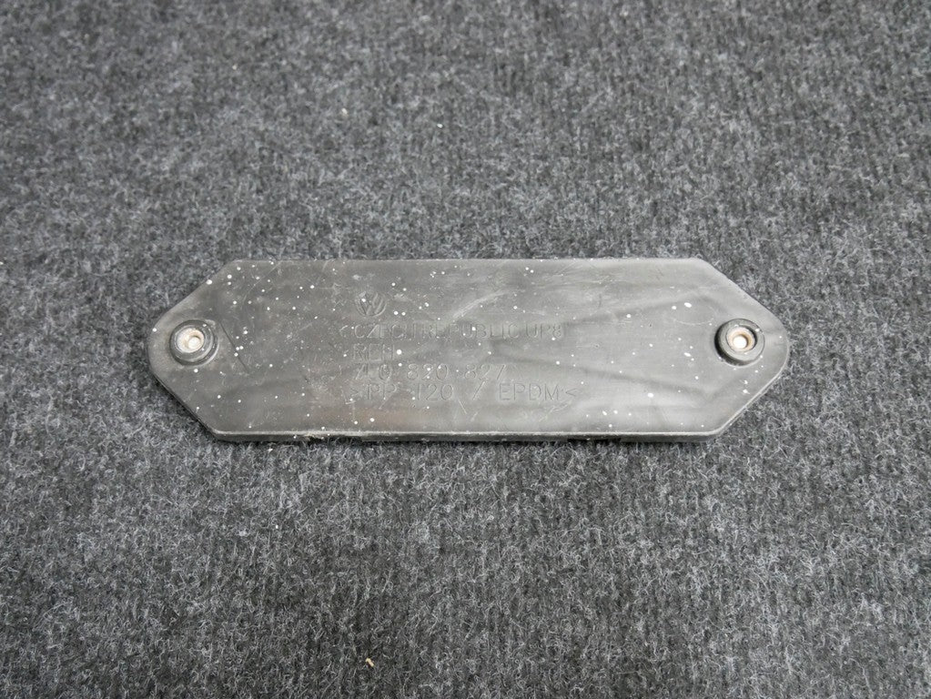 Osłona zaślepka 7L0820827 TOUAREG 7P