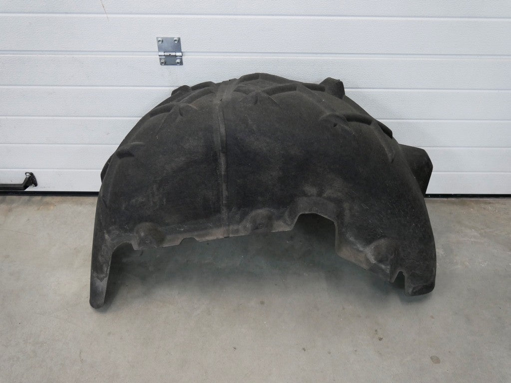 Nadkole tył tylne lewe 7P6810971 TOUAREG 7P