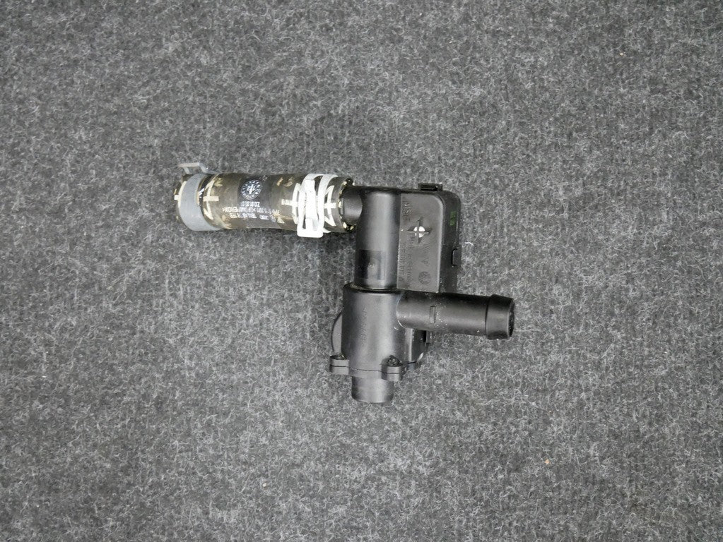 Zawór wody 7PP819810A TOUAREG 7P