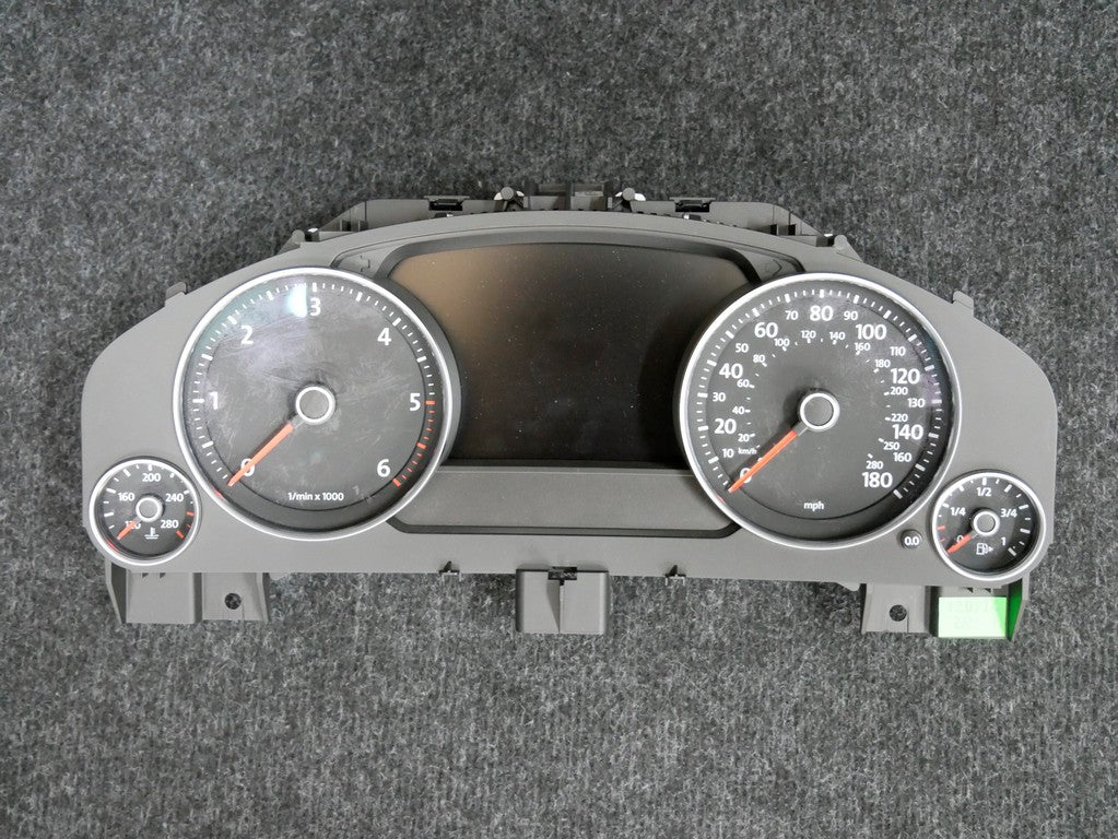Licznik USA 7P6920982L VW TOUAREG 7P 3.0 TDI