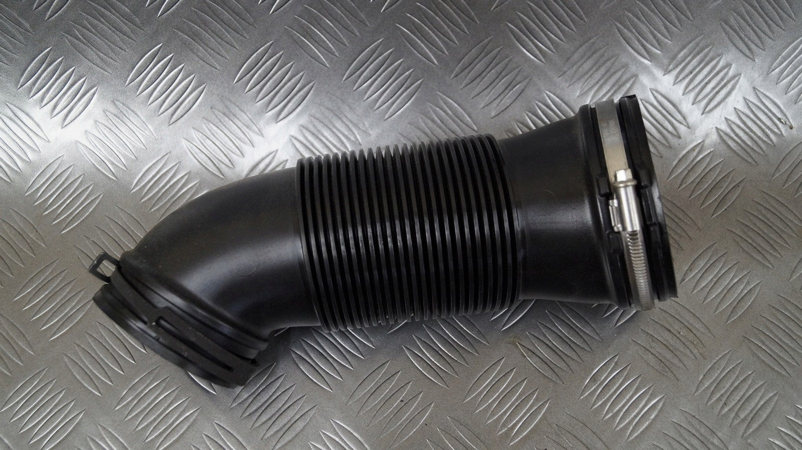 Rura powietrza 5Q0129684C VW ARTEON 1.5 TSI
