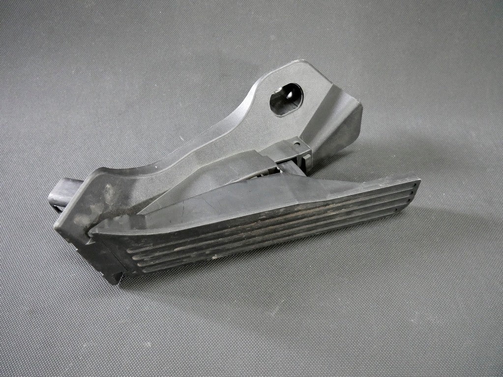 Pedał gazu 1K1723503AT VW TIGUAN LIFT 2.0 TDI