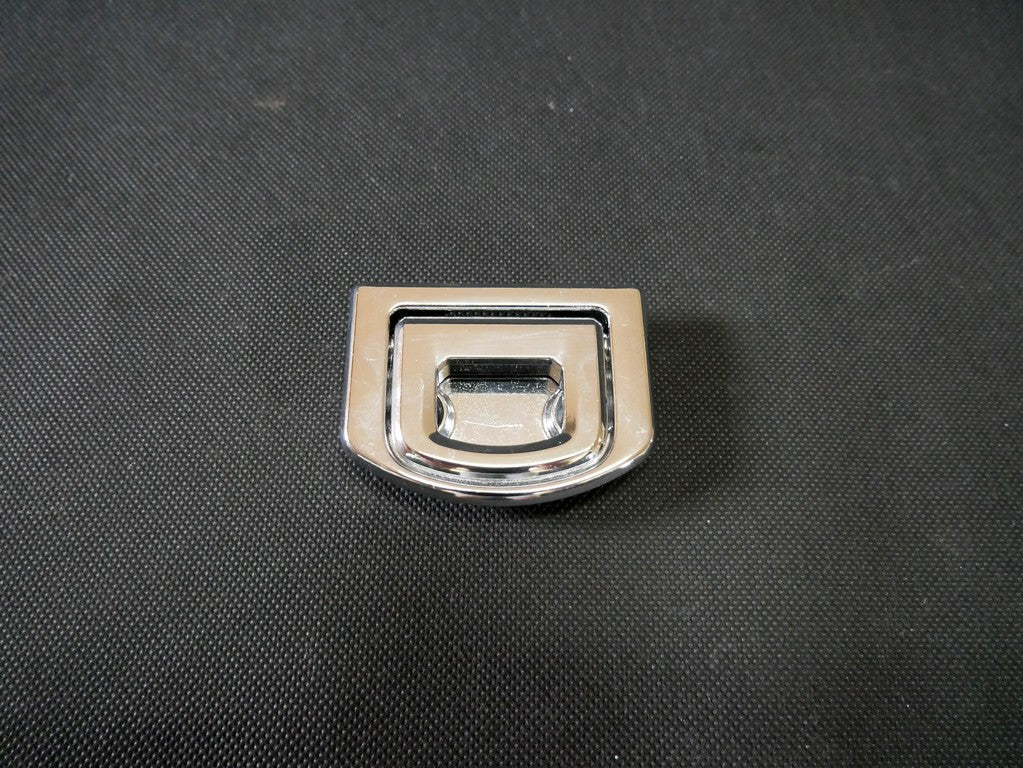 Zaczep bagażnika chrom 1K0864203C AUDI A7 4K