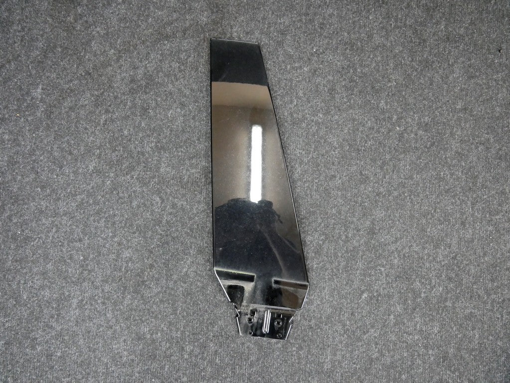 Osłona słupka drzwi prawa 4K8853290 AUDI A7 4K