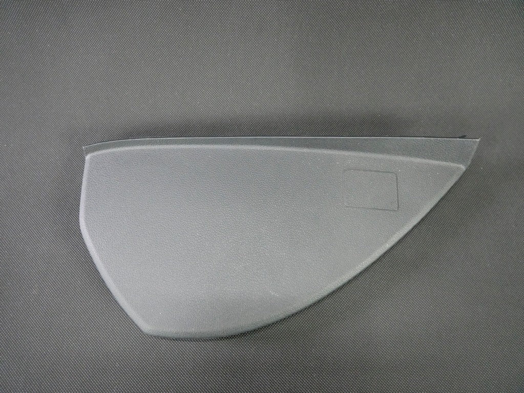 Osłona boku konsoli prawa 5E0857504B OCTAVIA III