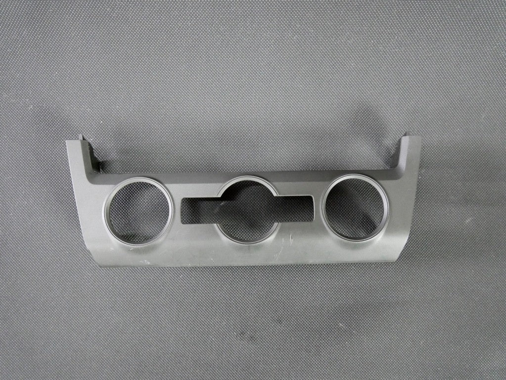 Ramka panelu klimatyzacji 5E0863152B OCTAVIA III