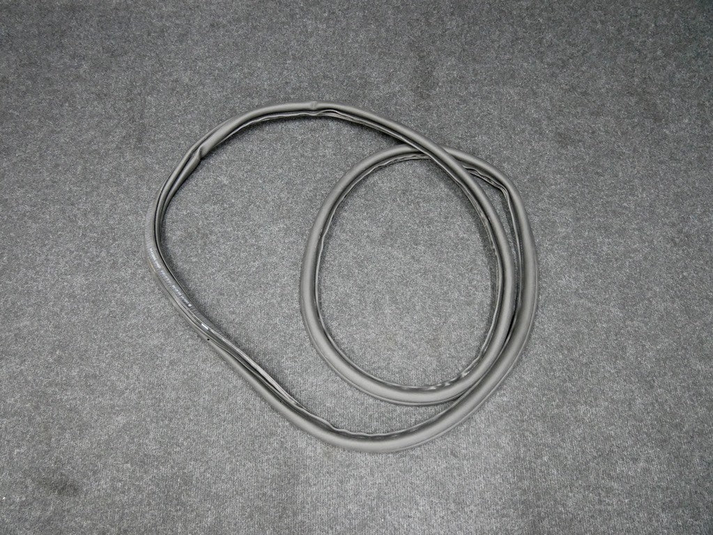 Uszczelka drzwi tył prawa 5E9867368 OCTAVIA III