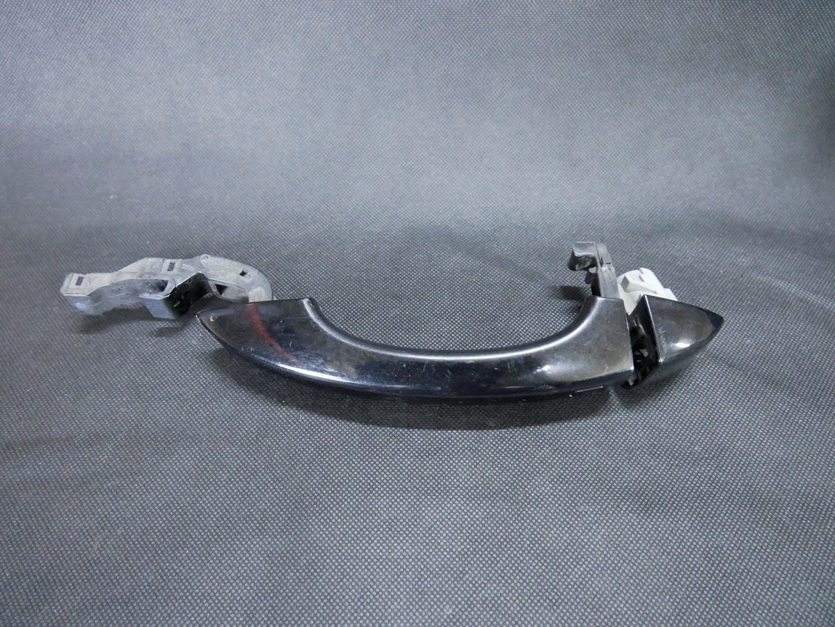 Klamka drzwi przód lewa 4H0837205 AUDI A7