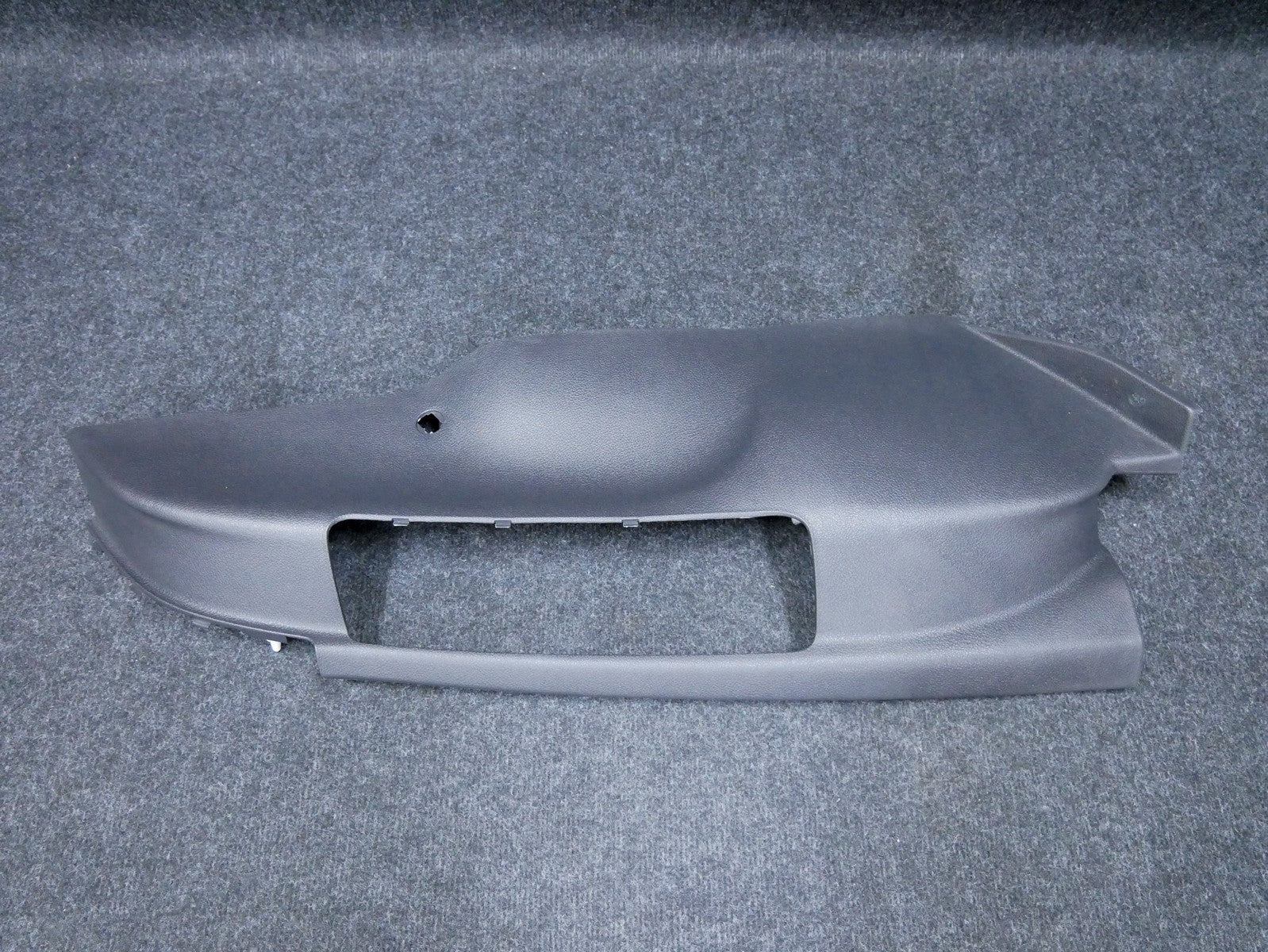 Osłona nadkola tył prawa 5N0867766D TIGUAN LIFT