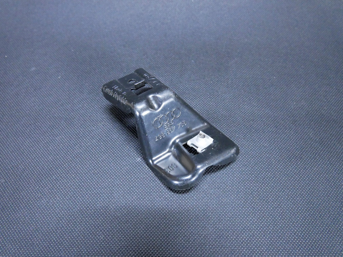 Mocowanie 4G8867735 AUDI A7 4G8