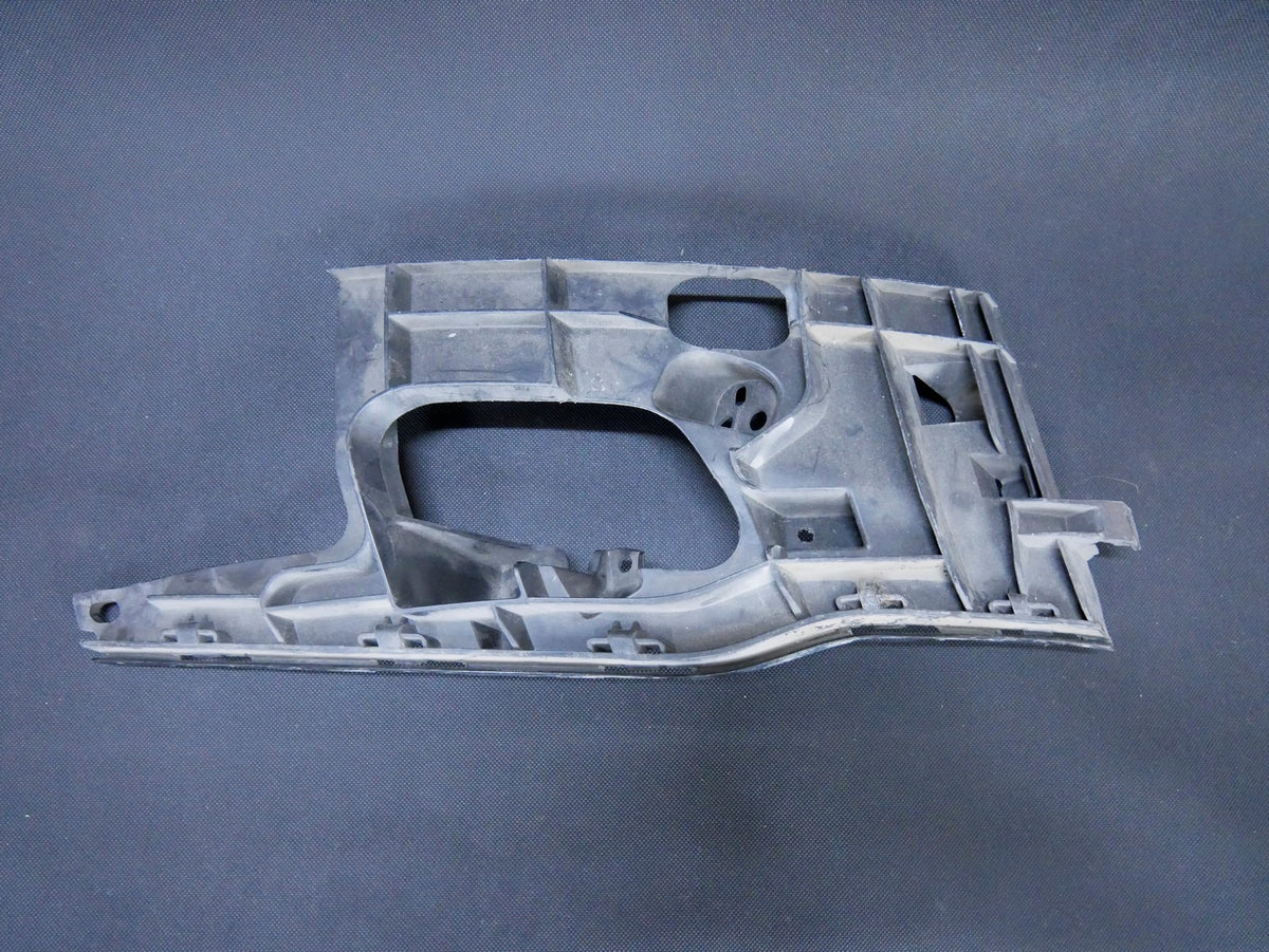 Ślizg zderzaka przód prawy 4G8807096 AUDI A7 LIFT