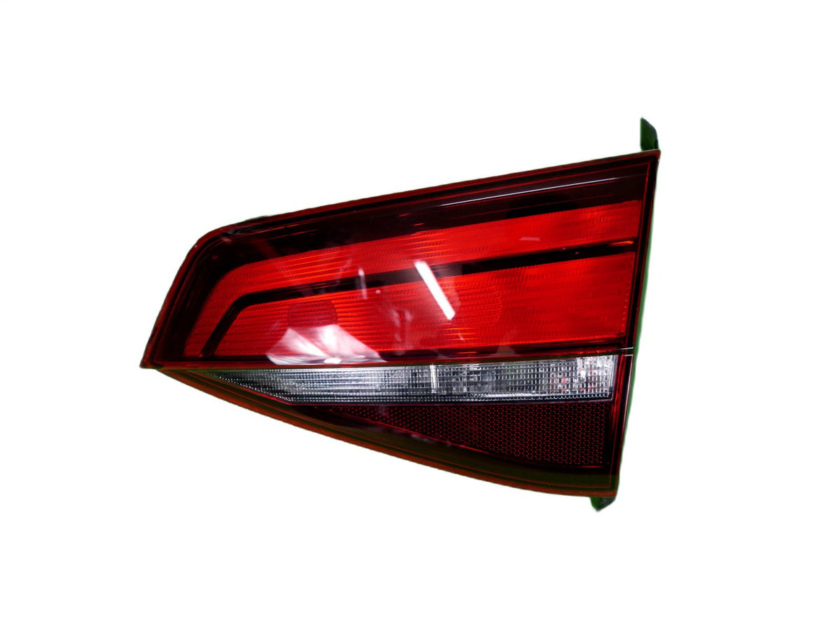 Lampa tył tylna prawa 5C6945094H VW JETTA 5C