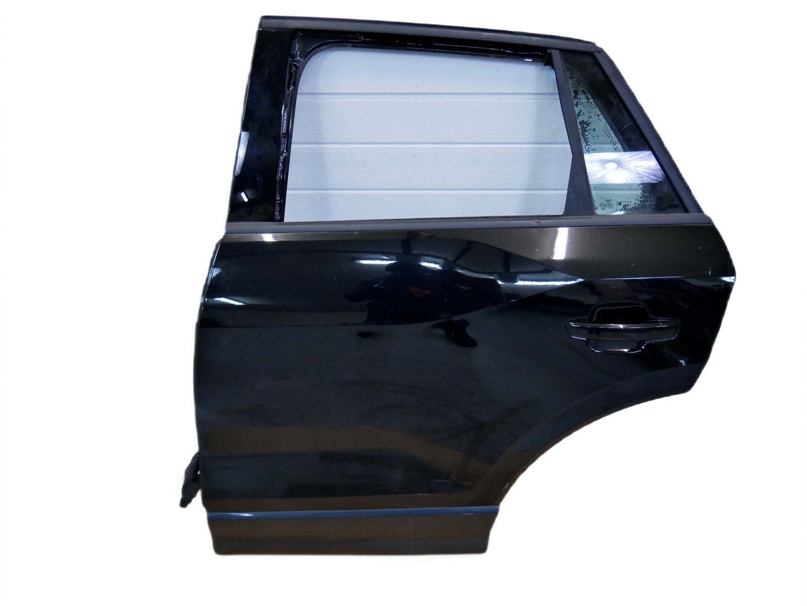 Drzwi tył tylne lewe AUDI Q2 81A