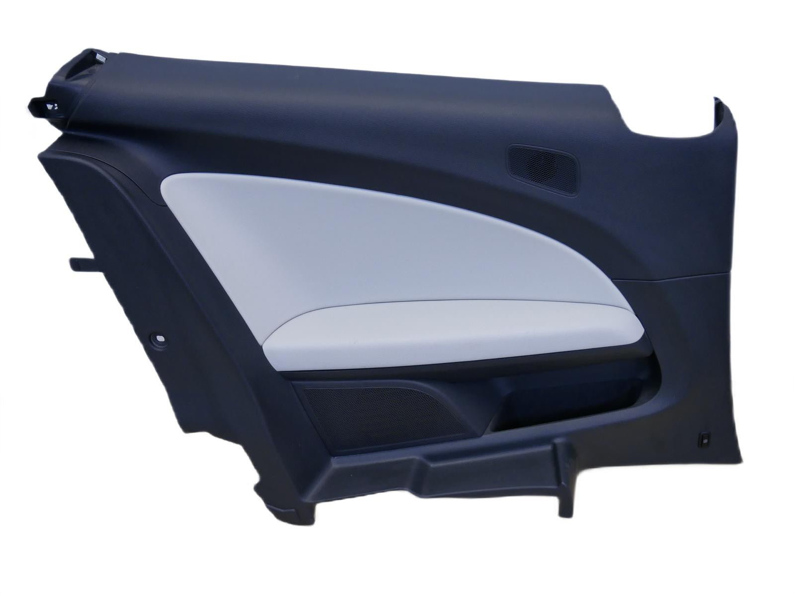 Boczek tył lewy skóra 1K8867043BK VW SCIROCCO