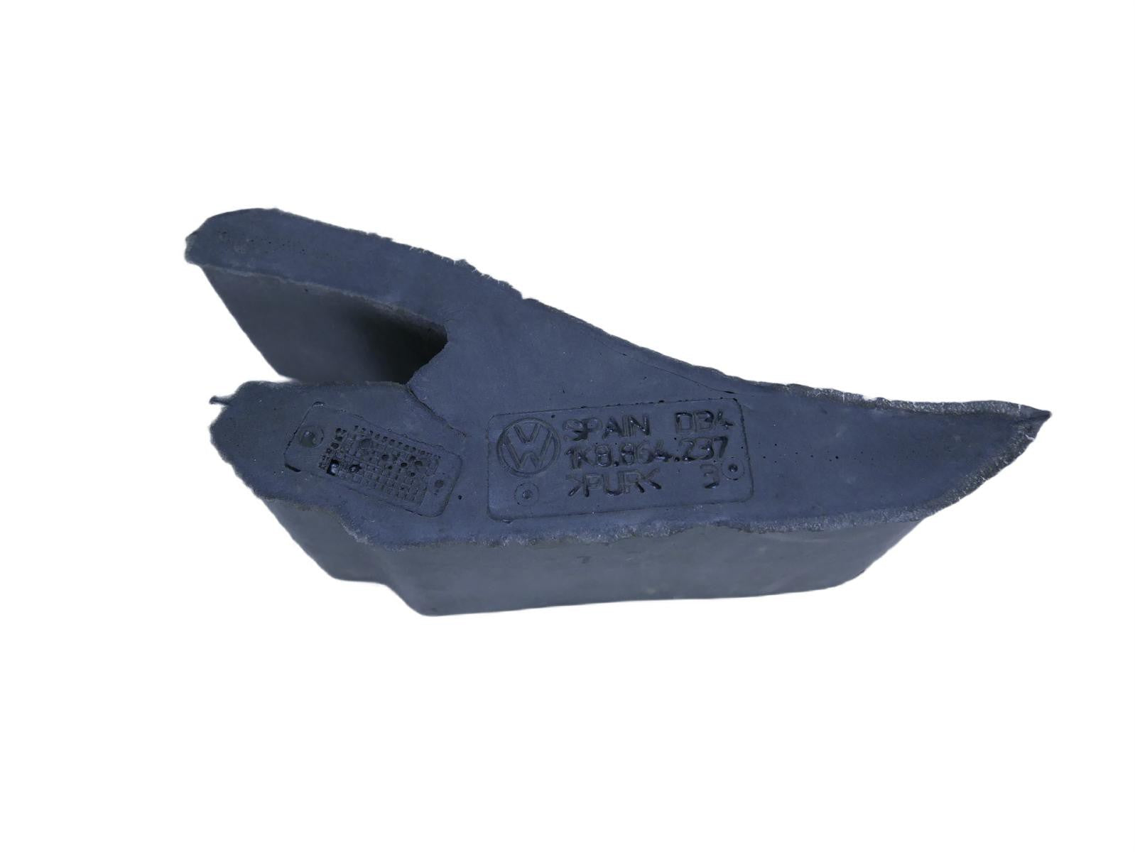 Pianka błotnika 1K8864237 VW SCIROCCO