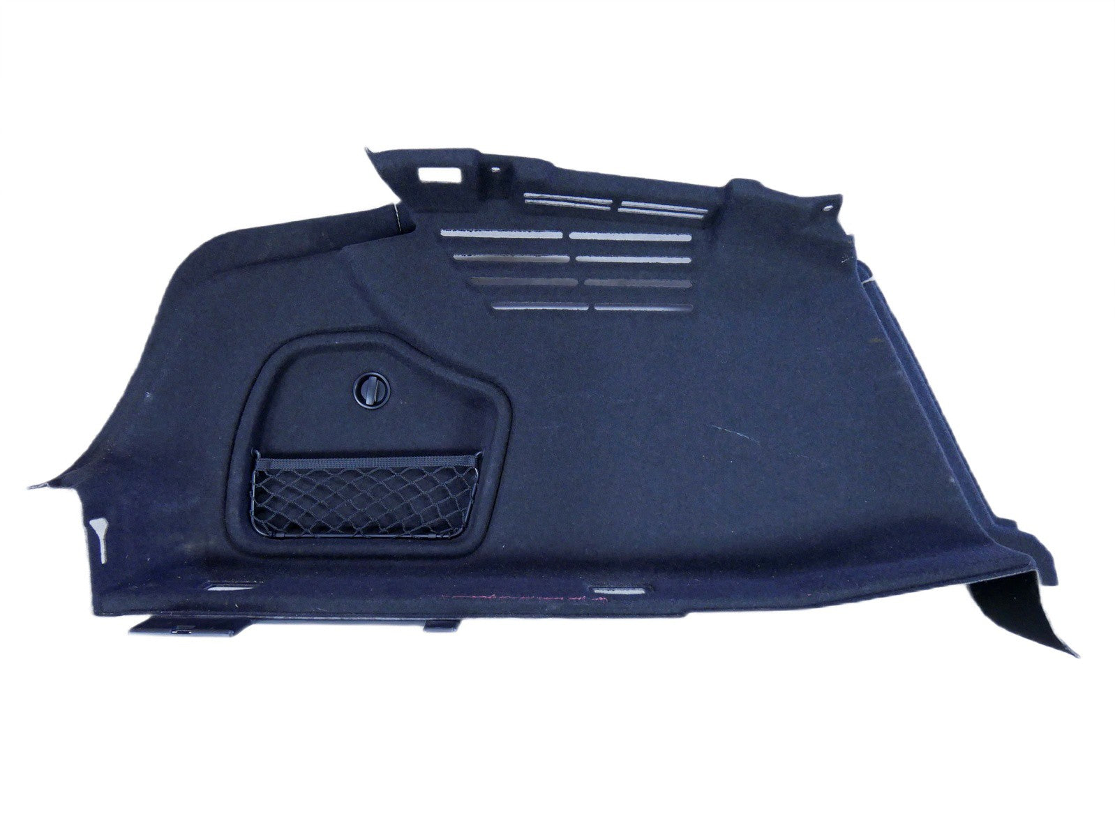 Boczek bagażnika lewy 8W5863879G AUDI A4 B9